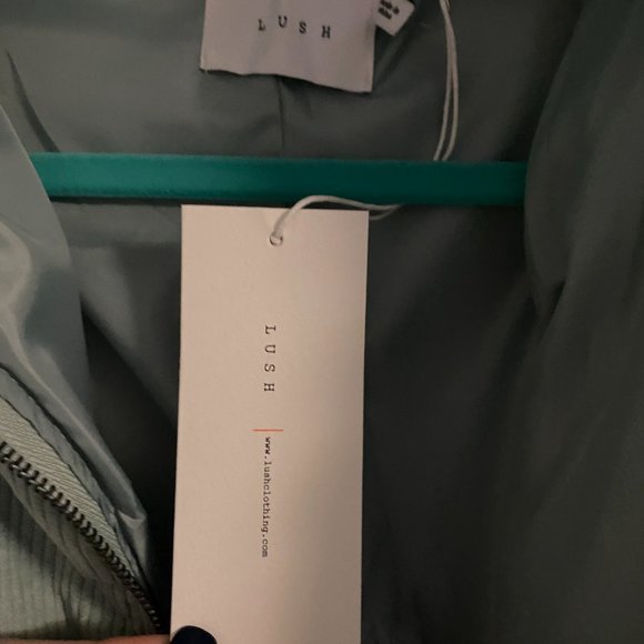 NWT Corduroy Puffer Jacket - Picture 2 of 3